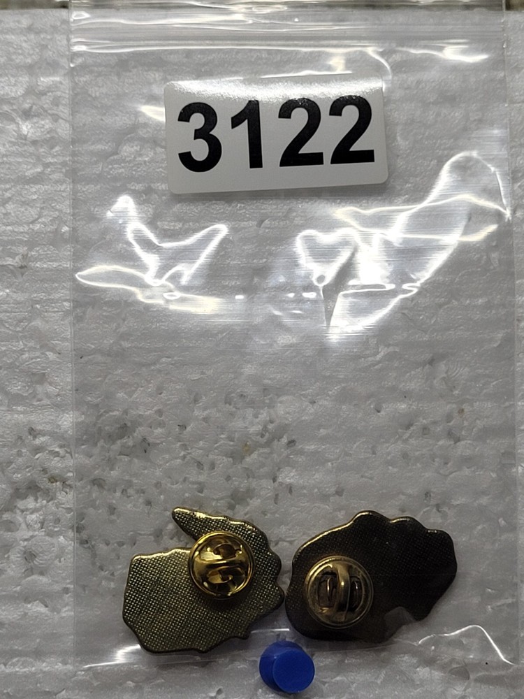 2 ANGEL HAT LAPEL PIN PIN BACK USED (EE3122)