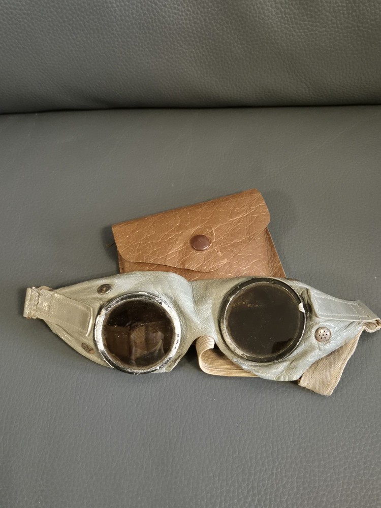 WW2 genuine German Army DAK or Tropical troops Goggles with case