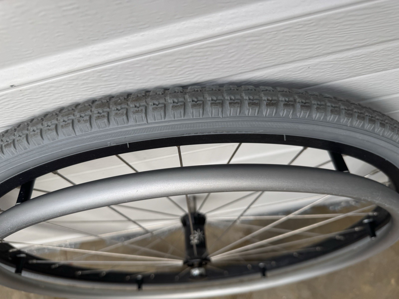 Pair 24” Wheelchair Wheels Flat-Free Tire KI Mobility Quickie TiLite W/ Axle Pin