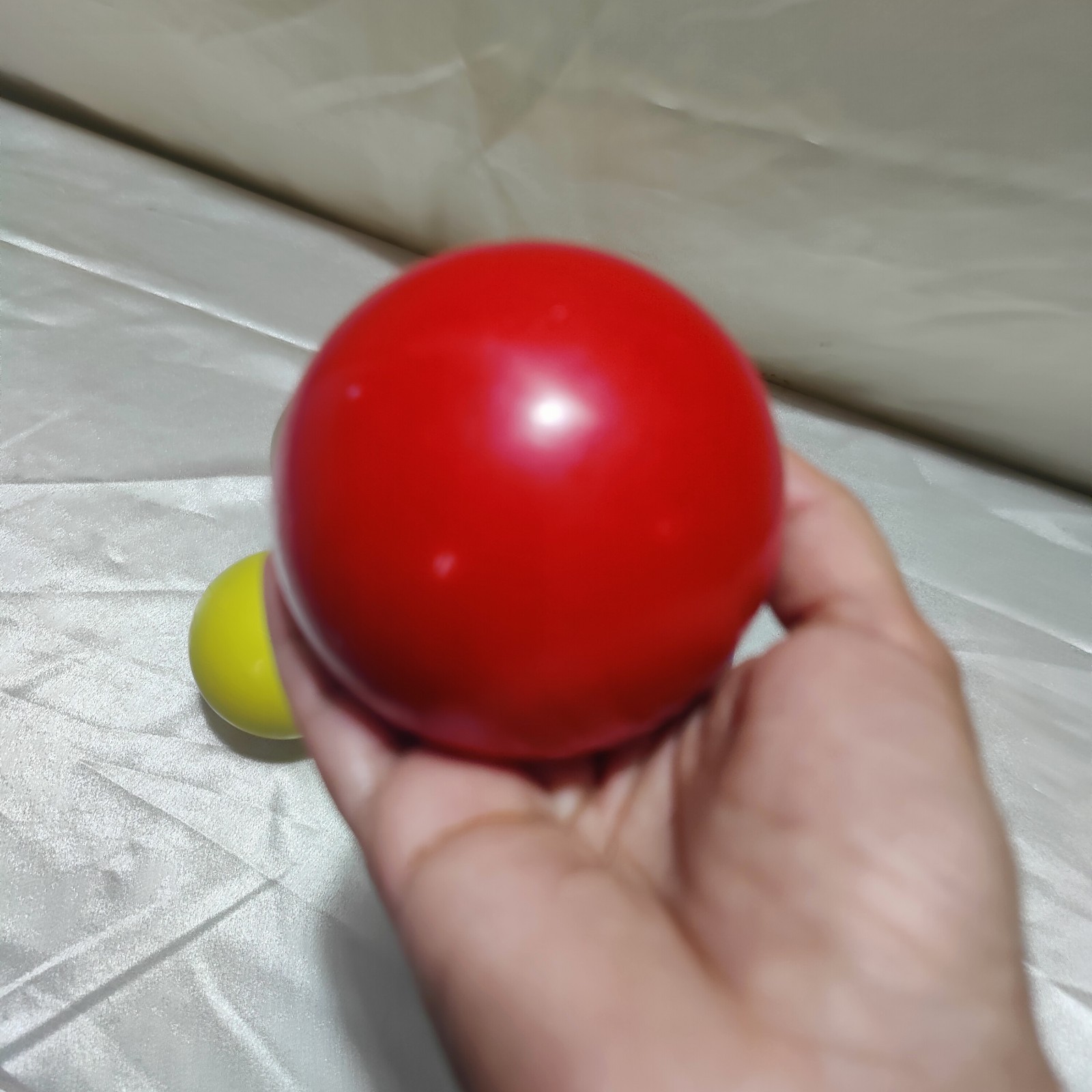 Heavy Duty Adult Juggling Balls Set Of 6, Around 3 Inch Diameter And 10oz Each