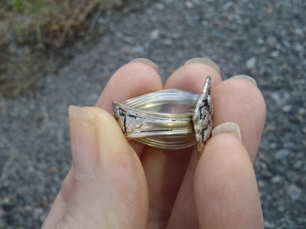 Ring marked William Rogers & Son AA VINTAGE