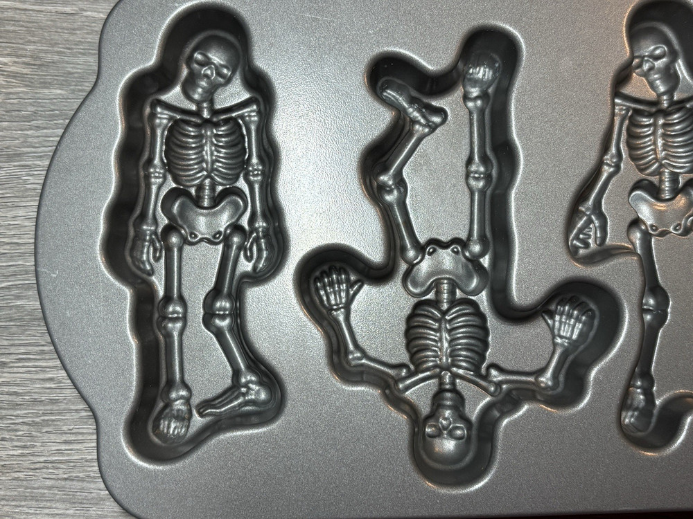 Nordic Ware Spooky Skeleton Cakelets Cake Pan