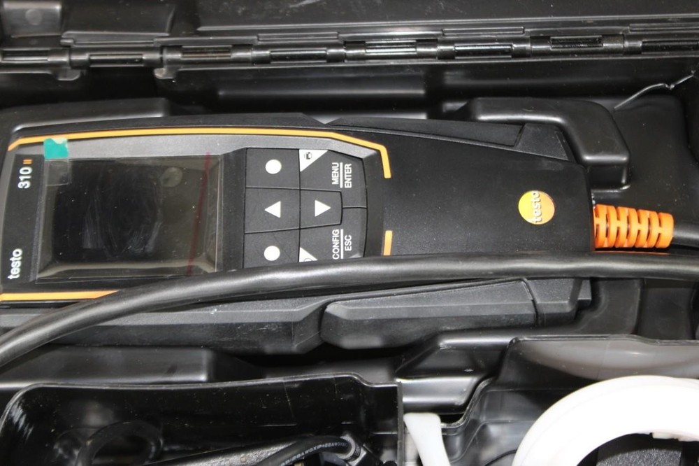 Testo 310 II Digital Combustion Analyzer Kit