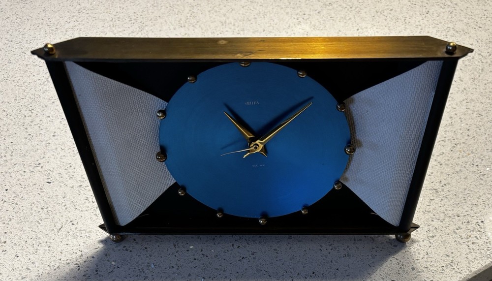 Smiths Art Deco Mantle Clock ( Missing Glass, Untested )