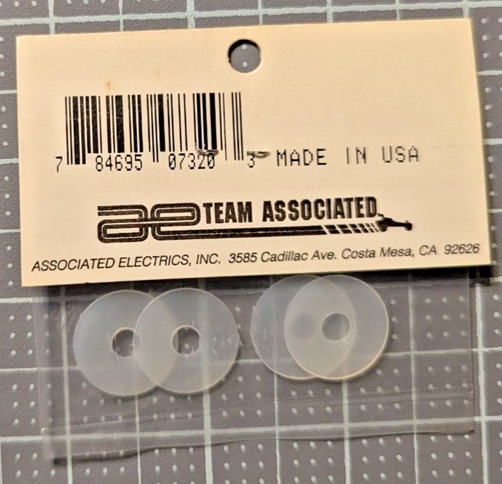 7320 Team Associated Large Nylon Washers (4)