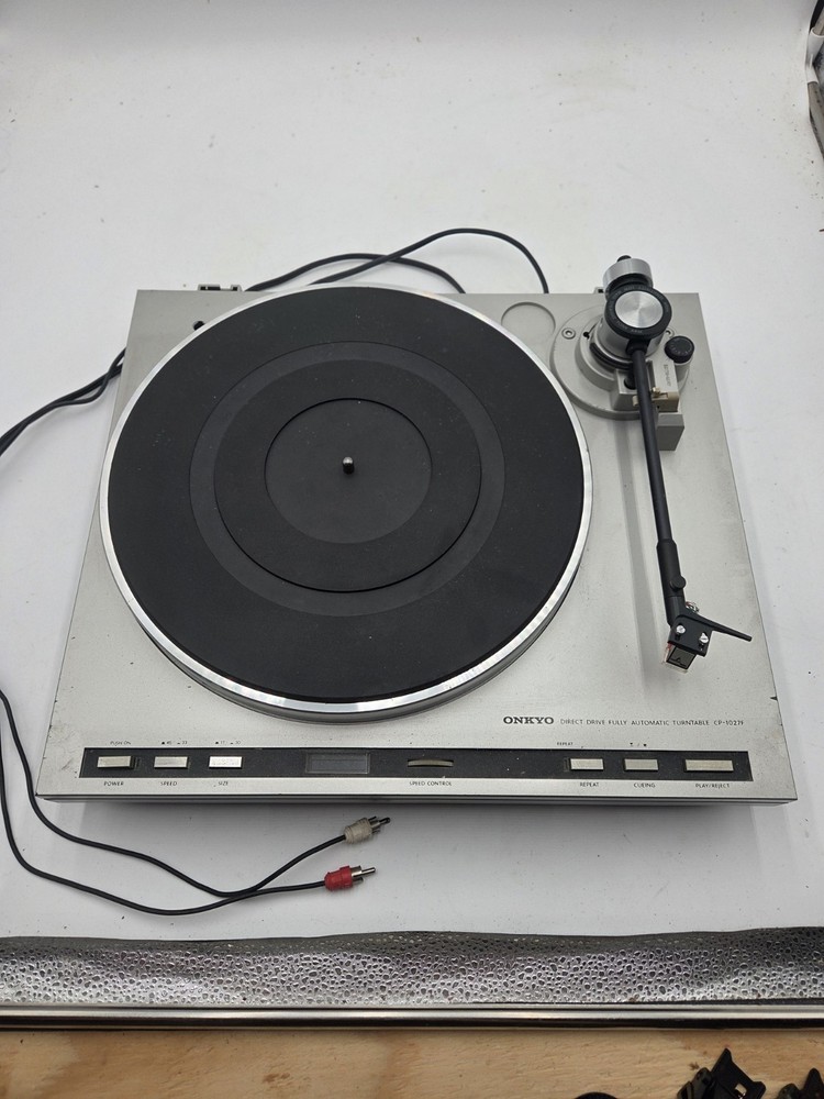 ONKYO Auto Return Turntable System Model CP-1027F-Tested/Working-SEE DESCRIPTION