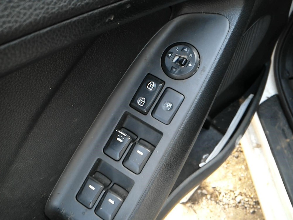 FORTE 2017 Fuse Box Cabin 104950716
