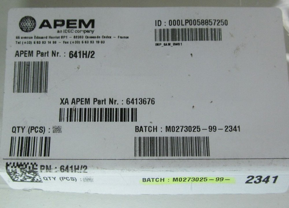 APEM 641H/2 PANEL MOUNT ON-OFF TOGGLE SWITCH DPST 15A 250-VAC WITH MOUNTING NUTS
