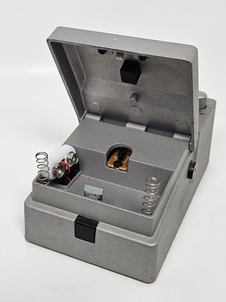 Ibanez DE7 Delay/Echo Guitar Effect Pedal Stompbox