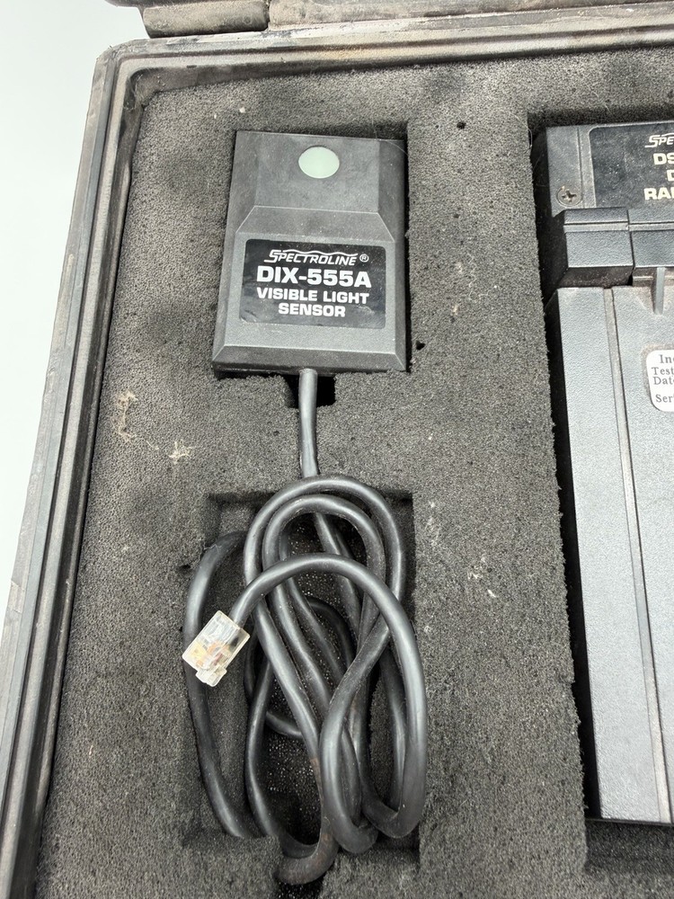 SPECTROLINE DSE-2000A RADIOMETER / PHOTOMETER Untested