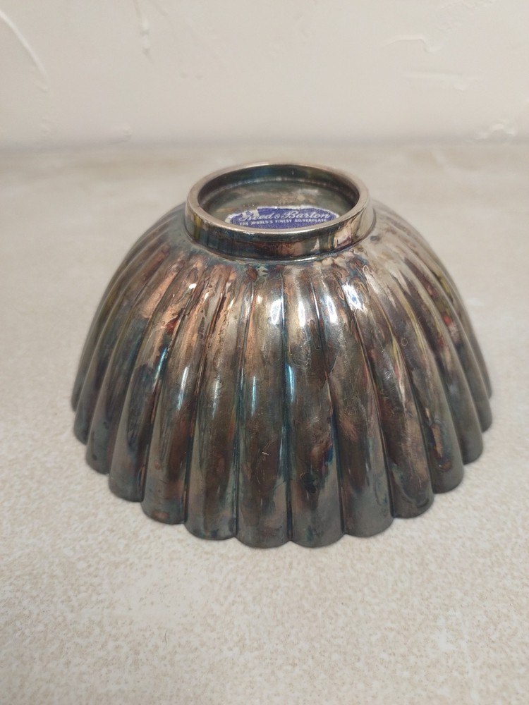 Reed & Barton Fluted Dish 5.5" Diameter 2.5" Tall