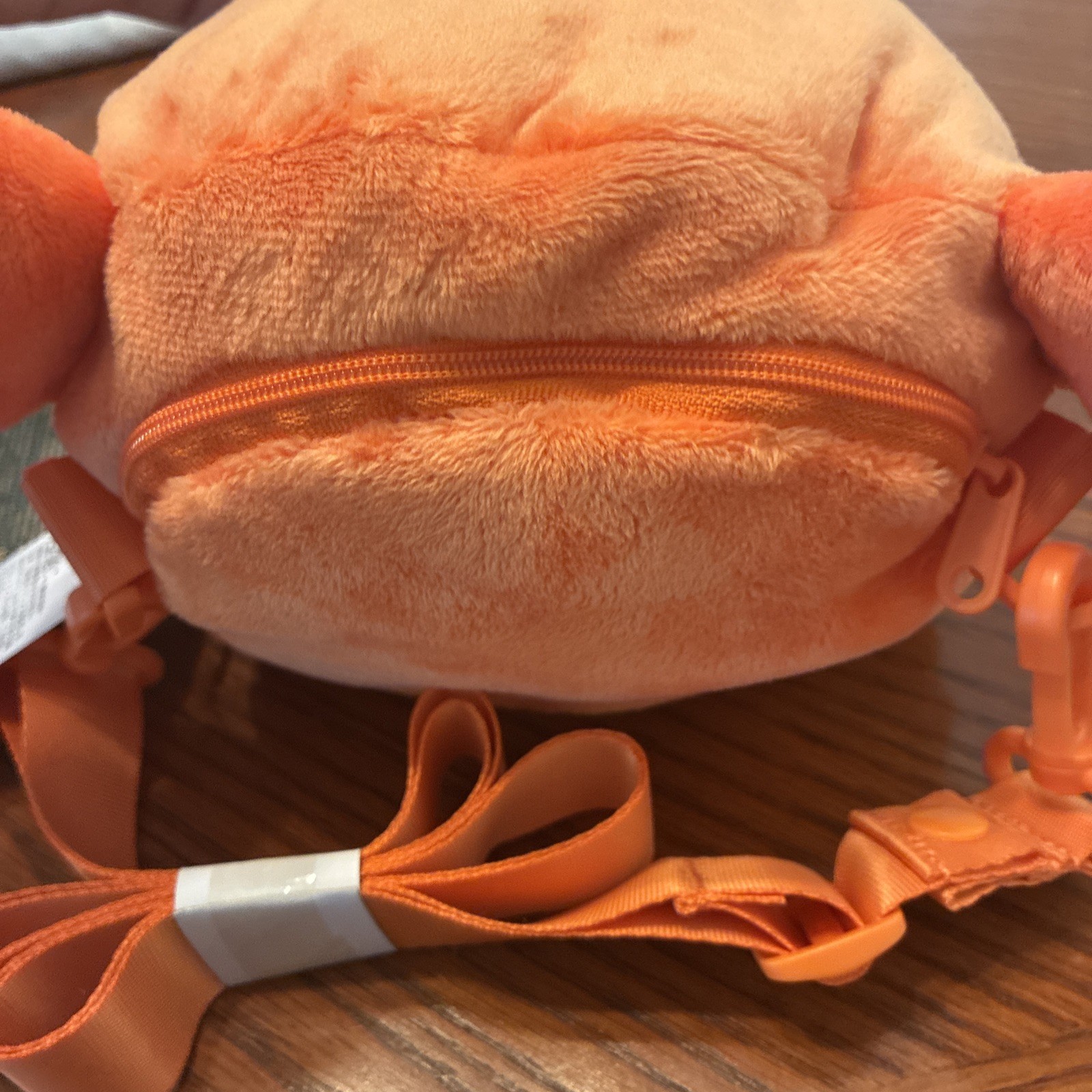 NEW Disney Parks Winnie the Pooh Zipper Purse Crossbody Tigger Head Plush Bag