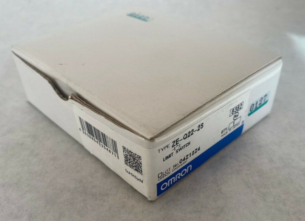 OMRON ZE-Q22-2S Roller Plunger Actuator Type Enclosed Limit Switch