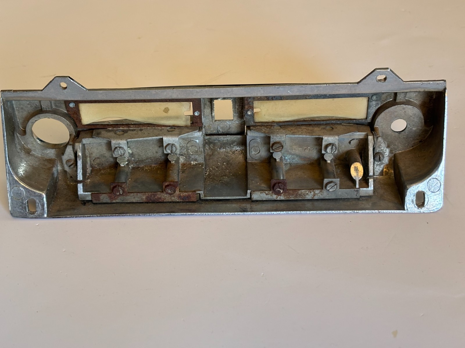 1946 - 1948 Ford Mercury Radio faceplate Bezel