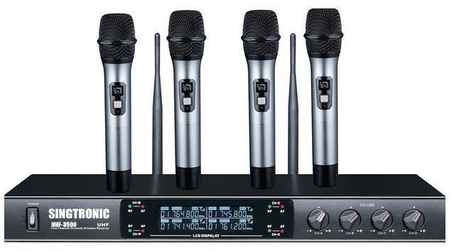 Singtronc UHF-3500 Professional 4 x UHF Wireless Microphone System "Clearance"