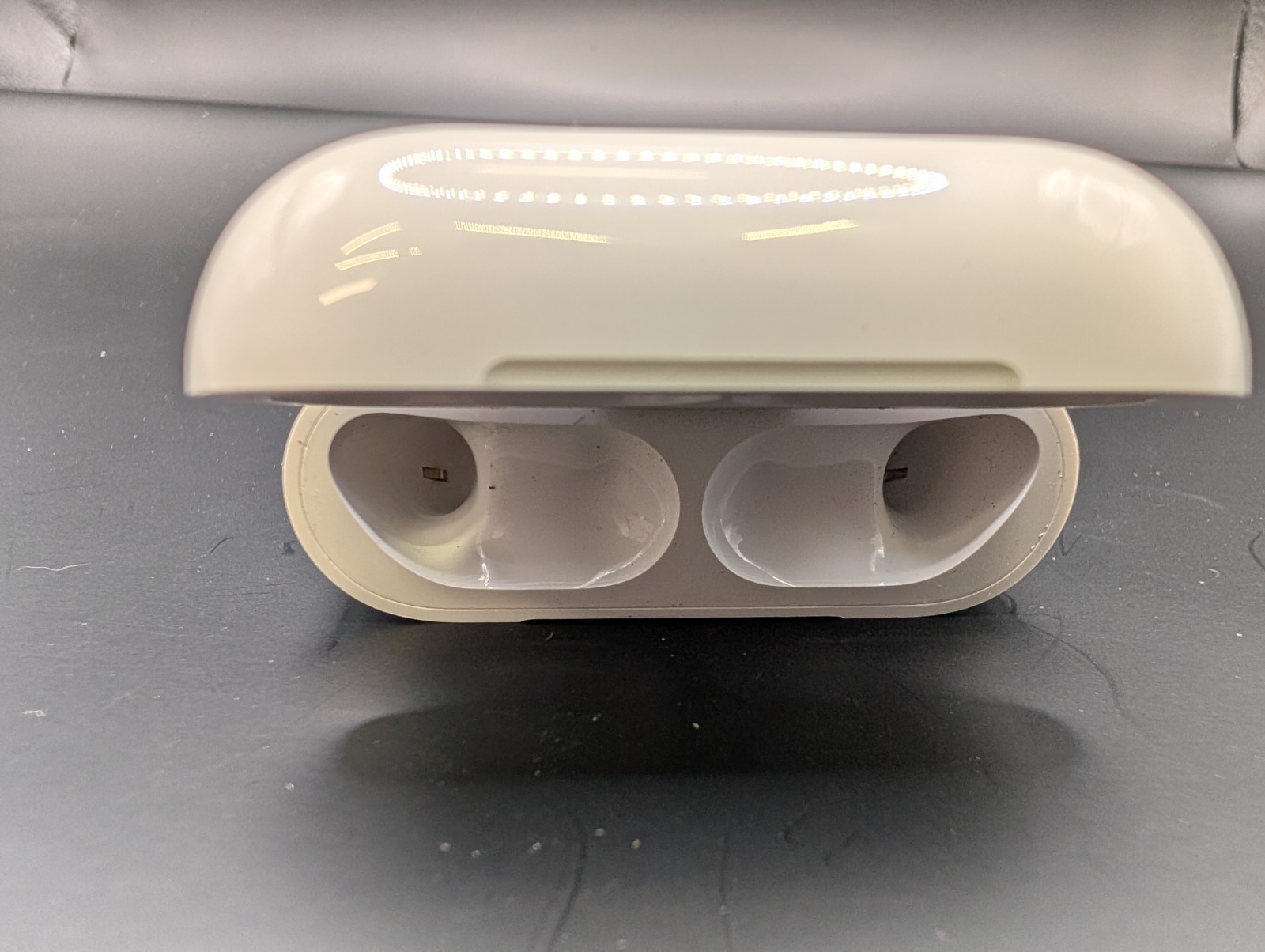 Used Apple AirPods Pro 3 Original OEM Replacement Charging Case only (A3122)