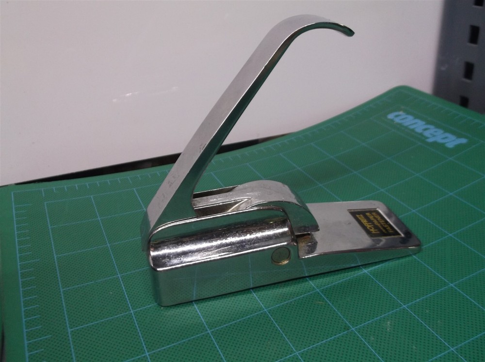 Heavy Chrome Metal Eagle Clipless Paper Fastener Stapleless Stapler