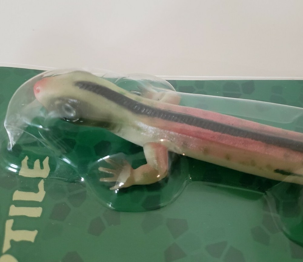 Innovative Storage Designs Bendable Reptile Pen, New