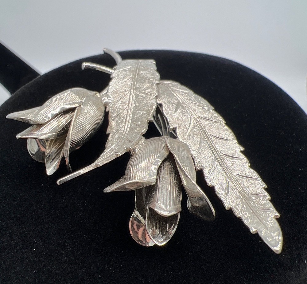 Silver Rosebud Brooch Pin With Textured Leaf Design
