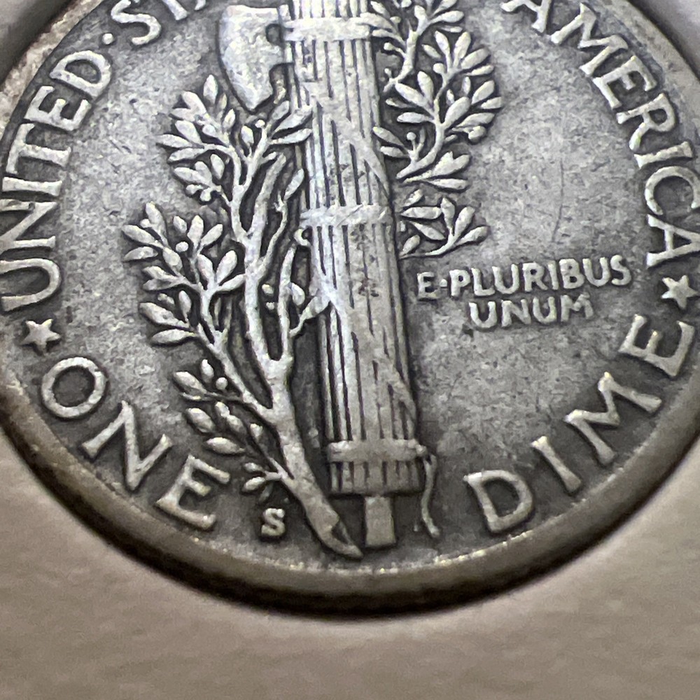 1935 S MERCURY DIME! Nice Better Early Date