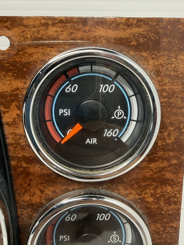 2014-2016 Freightliner CASCADIA Speedometer Instrument Cluster - Used