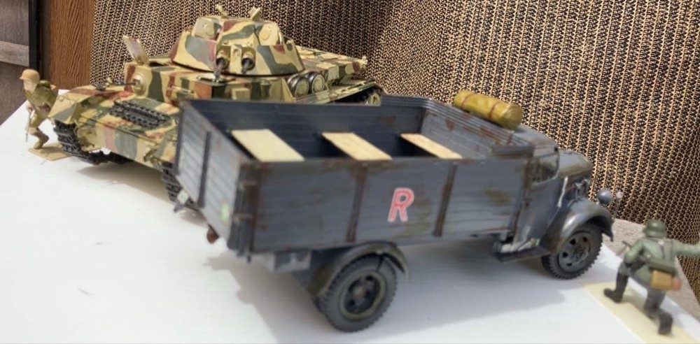 Assembled Plastic Model Tank Set Japan