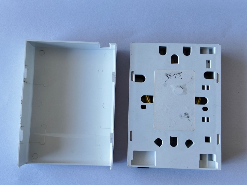 Fiber Optic Distribution Panel Box 120-Core Panel with Single-Fiber Flange
