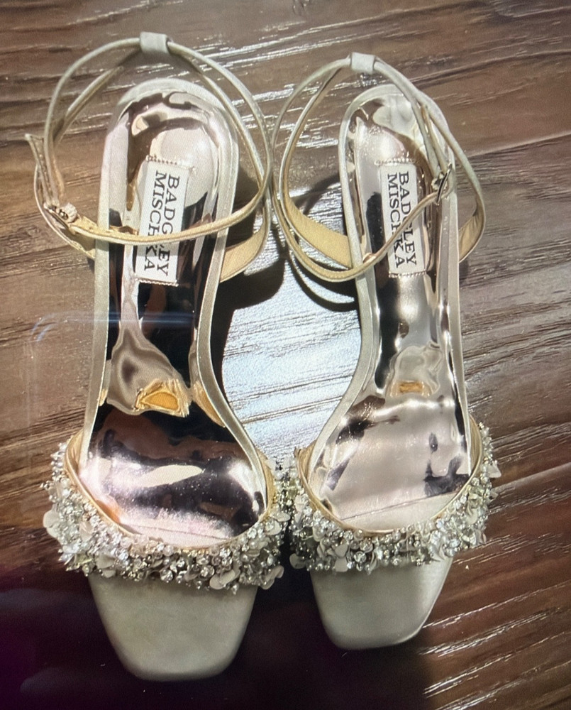 badgley mischka heels