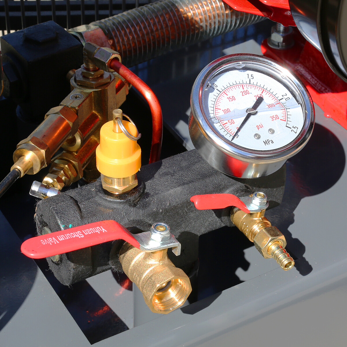 XtremepowerUS 30 Gallon Air Compressor 13HP Gas Drive Truck Mounted Gas Engine