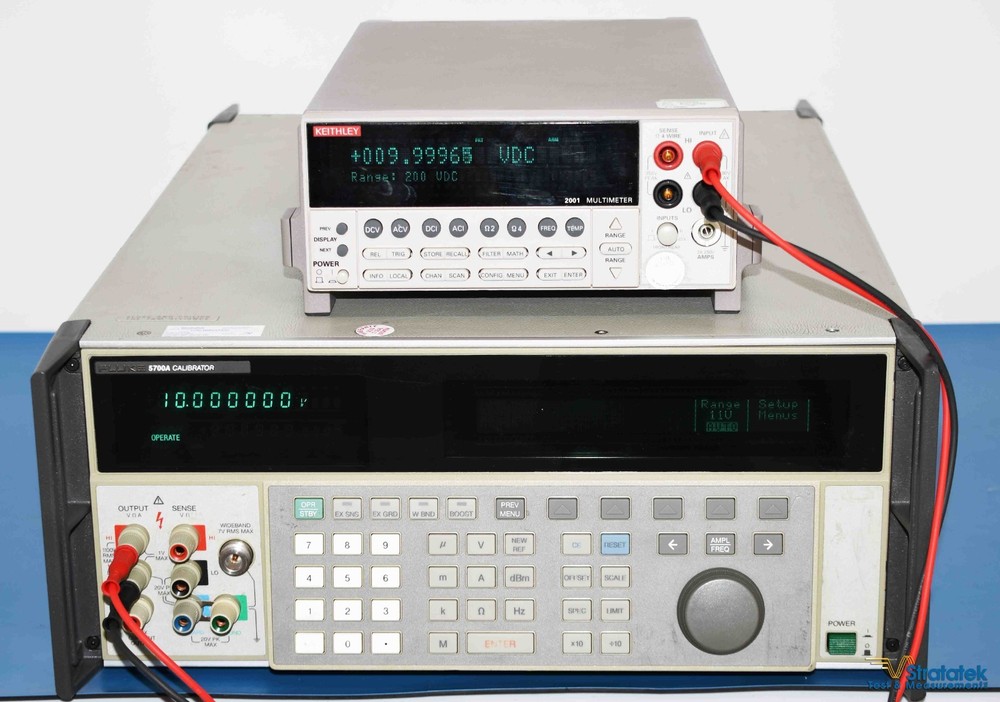 Fluke 5700A Multifunction Calibrator with 5700A-03 Wideband ACV