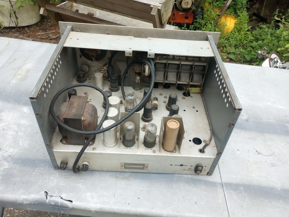 HP Model 330 B Distortion Analyzer