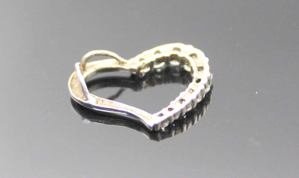 CUTE! DIAMOND ACCENT STERLING SILVER OPEN HEART PENDANT