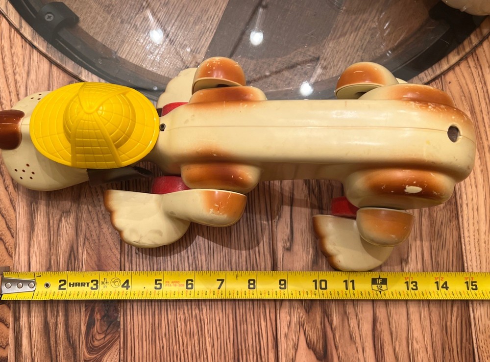 1970s Hasbro Digger The Hound Dog Sleuth Detective Pull String Toy Feet Work