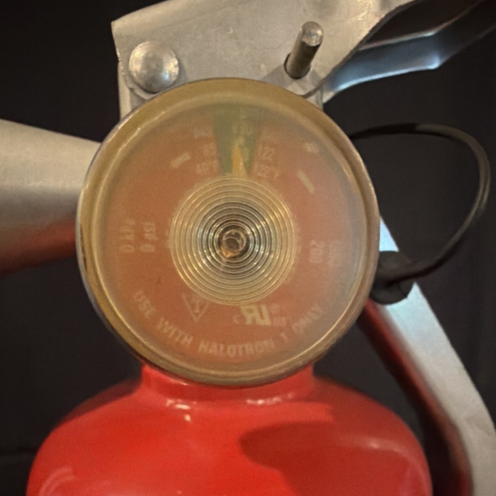 H3R Performance Red Fire Extinguisher with Mount, Halotron Compatible