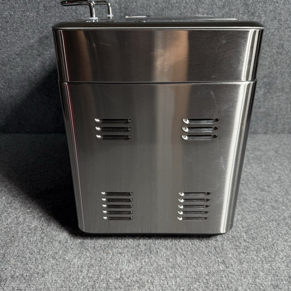 Cuckoo 2.2 lb. Multifunctional Bread Maker (CBM-AAB101S) EUC