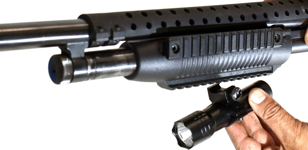 Benelli Model 1014 Accessory tactical flashlight with pressure switch home defen