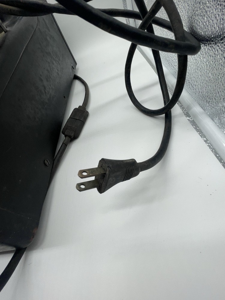 ANTIQUE VICTOR ADDING MACHINE MODEL W UNTESTED