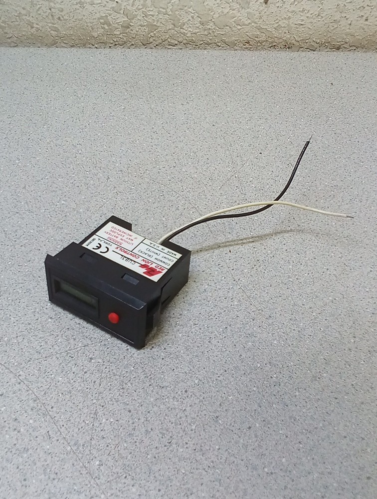 Red Lion Controls CUB3L000 Miniature Electronic Counter