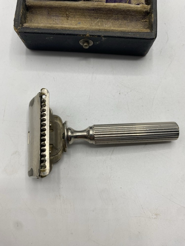 Vintage GEM Razor