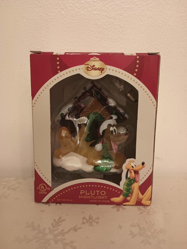 Disney Pluto & Mickey Mouse Nightlight Christmas Tree Doghouse Plug In