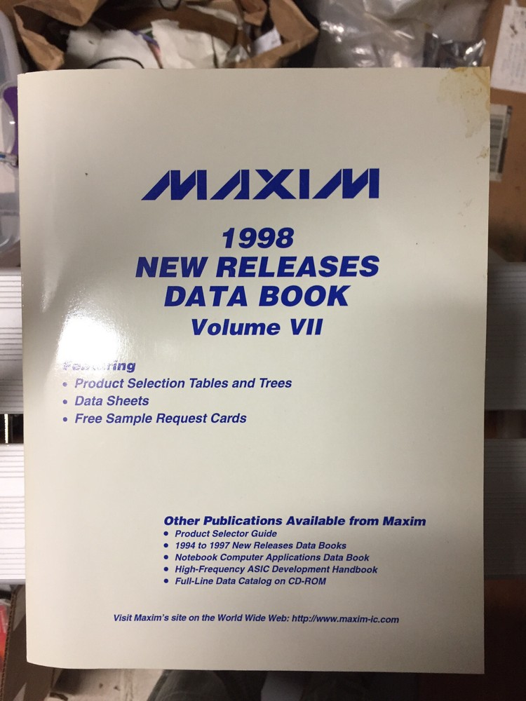 Data Book = Maxim Semiconductor Six Volume Set plus Applications Highlight = Lot