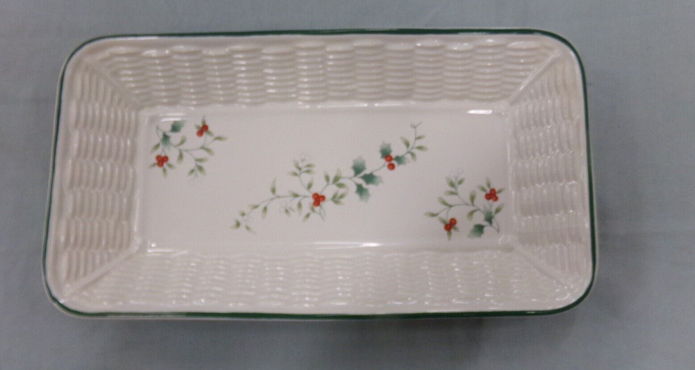 Pfaltzgraff Winterberry Basket Weave Rectangle Serving Tray ~ EUC