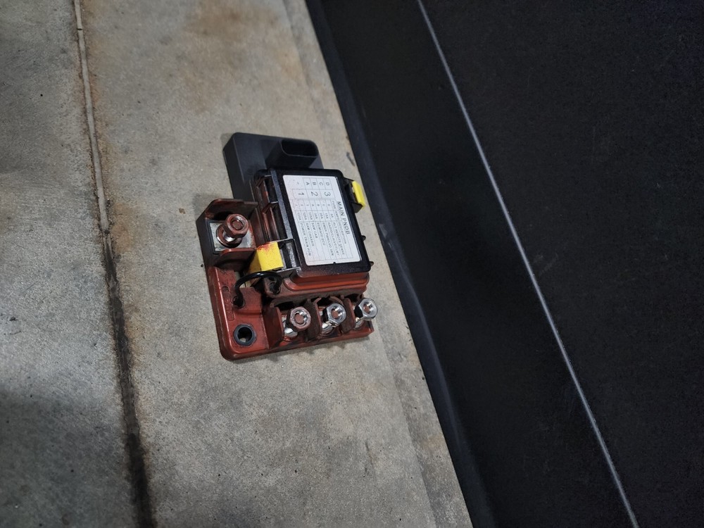 FREIGHTLINER Cascadia Fuse Panel A0672138012
