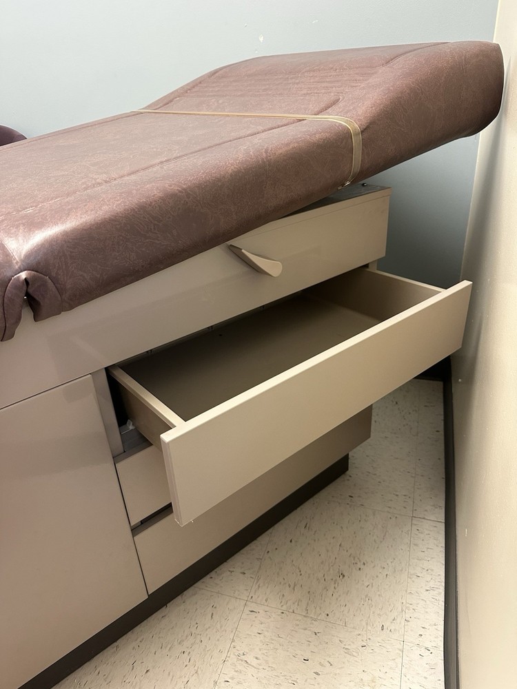 Midmark Ritter 104 Exam Table