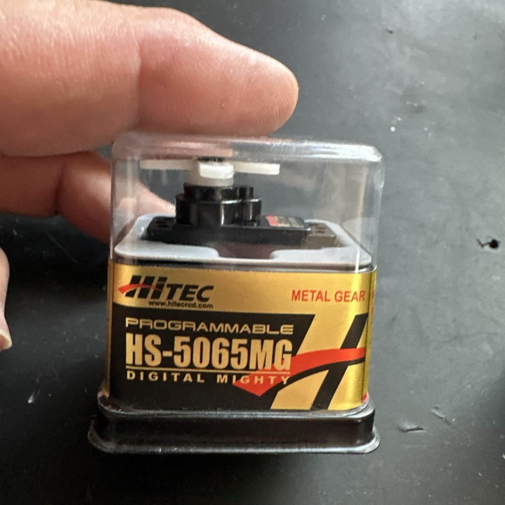 Hitec HS-5065MG Digital Mighty Servo