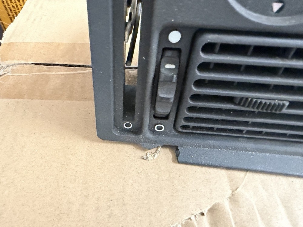 BmW E21 320i Heater Control Panel 1336624