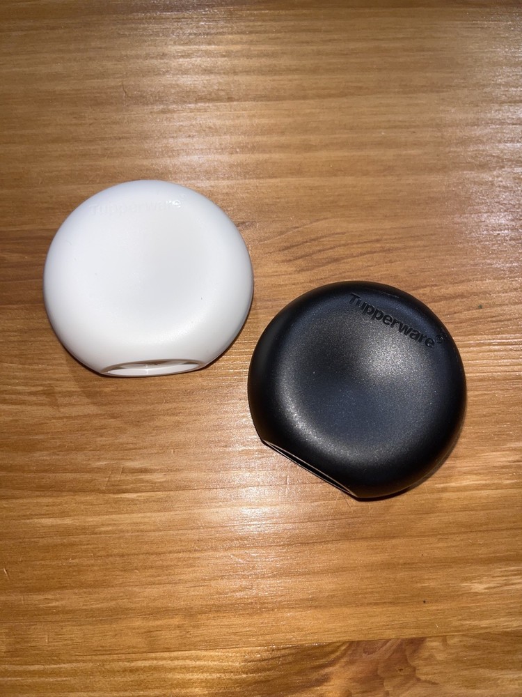 Tupperware Ergonomic Salt & Pepper Shakers black & White
