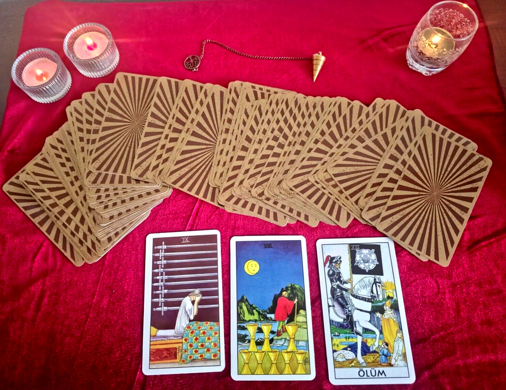 Yes or No Tarot Reading / Same Hour / One Question / One Answer