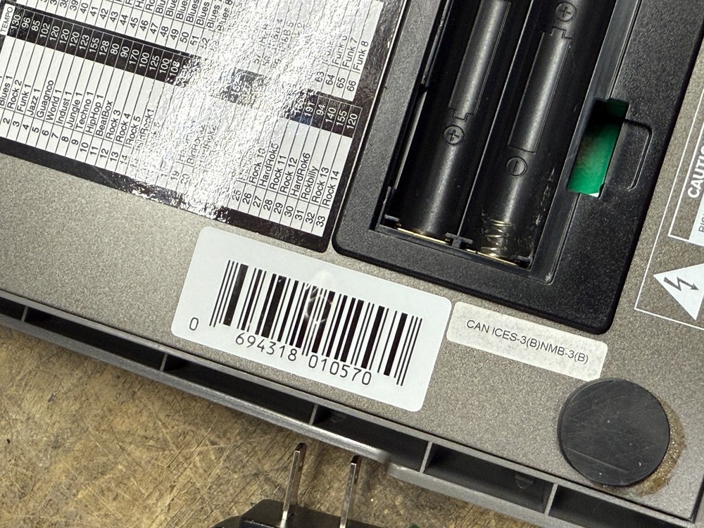 Alesis SR-18 Drum Machine