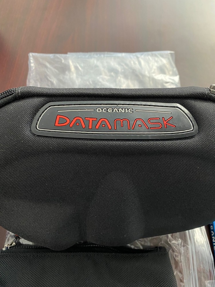 oceanic datamask full featured, wireless air integrated digital optical system